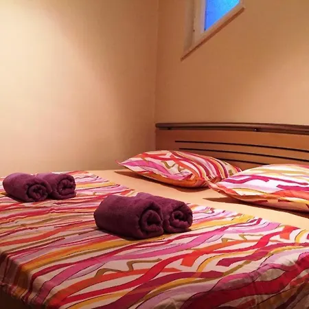 House Apartment *