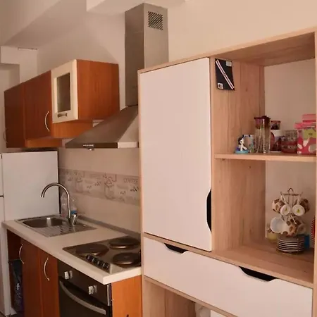 Apartment House Split