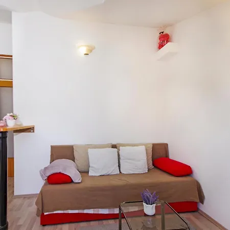 Apartment House *