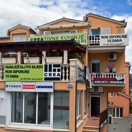 House Apartment Split